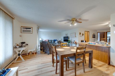 Tiny photo for 710 N Briar Hill Lane #5, Addison, IL 60101 (MLS # 12583765)