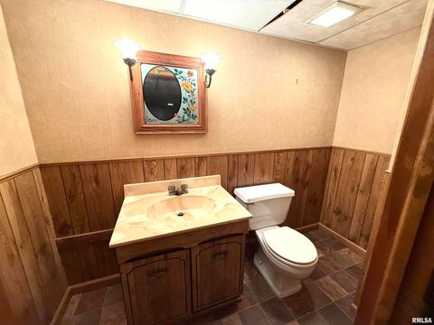 Tiny photo for 212 S 12TH Street, Herrin, IL 62948 (MLS # EB460325)