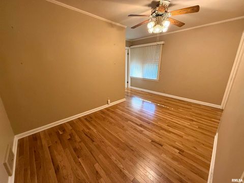 Tiny photo for 212 S 12TH Street, Herrin, IL 62948 (MLS # EB460325)