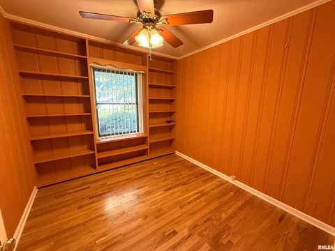 Tiny photo for 212 S 12TH Street, Herrin, IL 62948 (MLS # EB460325)