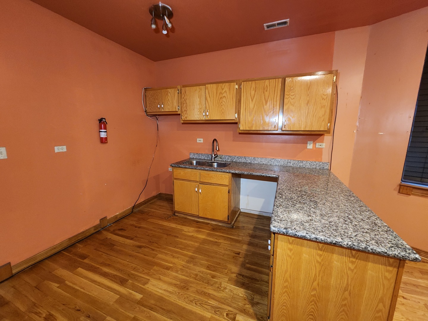 1756 W 35TH Street 2R