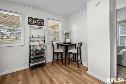 Tiny photo for 2611 GRAND Avenue, Davenport, IA 52803 (MLS # QC4268178)