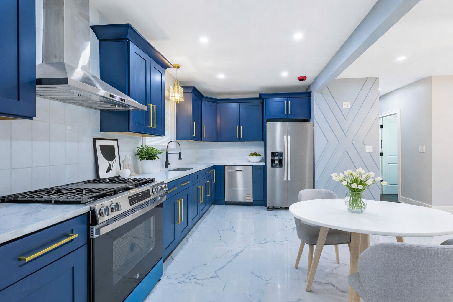 9356 S Manistee Avenue