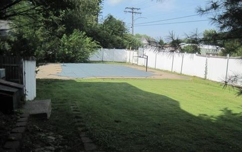 Tiny photo for 1142 E Broadway, Monmouth, IL 61462 (MLS # 12470905)