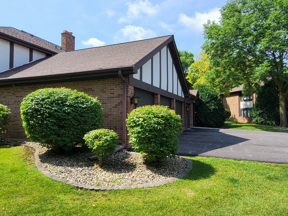 5843 Doe Circle 1