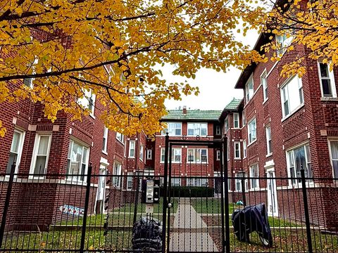 4652 N Saint Louis Avenue 3E Chicago IL 60625