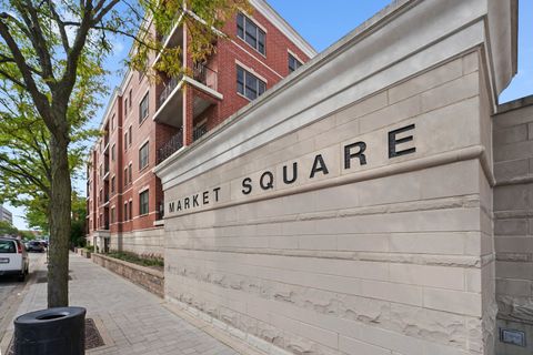 Photo of 210 N Addison Avenue #303, Elmhurst, IL 60126 (MLS # 12484417)