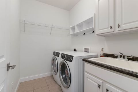 Tiny photo for 13 Kilborn Court, Bloomington, IL 61704 (MLS # 12653496)