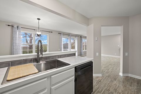 Tiny photo for 221 Mistwood Lane #221, Crystal Lake, IL 60014 (MLS # 12520588)