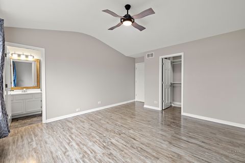 Tiny photo for 221 Mistwood Lane #221, Crystal Lake, IL 60014 (MLS # 12520588)