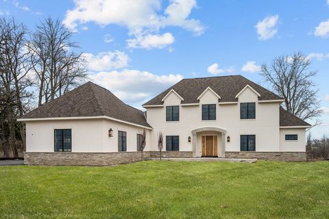 Photo of 270 Majestic Oak Court, Lake Forest, IL 60045 (MLS # 12654743)