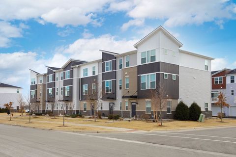 Tiny photo for 4213 Calder Lane, Aurora, IL 60504 (MLS # 12567899)