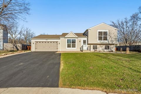 Tiny photo for 1502 Sawgrass Court, Elgin, IL 60123 (MLS # 12592325)