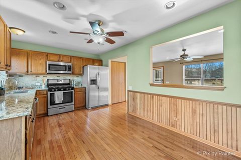 Tiny photo for 1502 Sawgrass Court, Elgin, IL 60123 (MLS # 12592325)