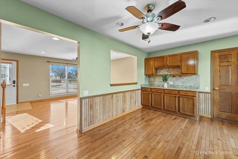 Tiny photo for 1502 Sawgrass Court, Elgin, IL 60123 (MLS # 12592325)