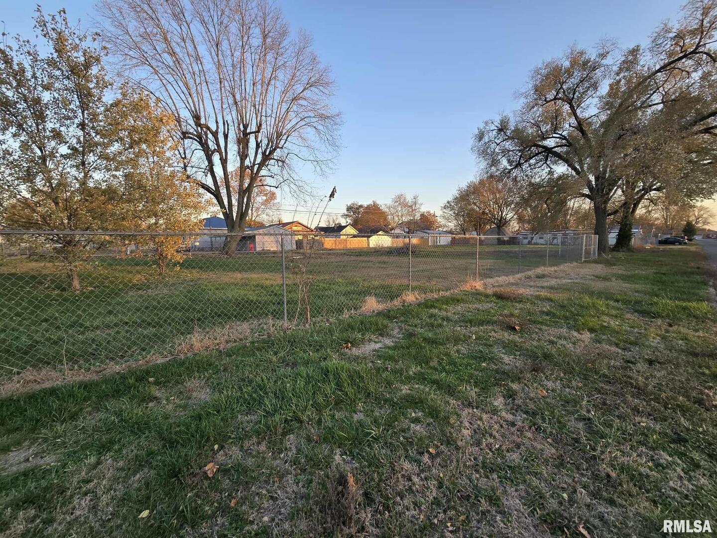 210 & 214 N OAK Street