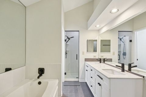 Tiny photo for 22 Ascot Circle, Schaumburg, IL 60194 (MLS # 12464806)