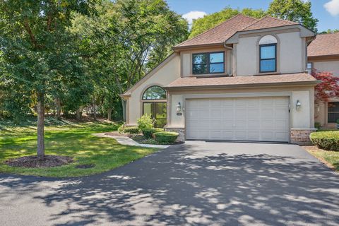 Photo of 22 Ascot Circle, Schaumburg, IL 60194 (MLS # 12464806)