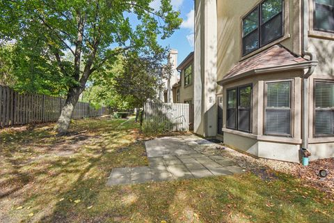 Tiny photo for 22 Ascot Circle, Schaumburg, IL 60194 (MLS # 12464806)
