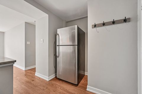 Tiny photo for 2909 N SHERIDAN Road #908, Chicago, IL 60657 (MLS # 12432626)