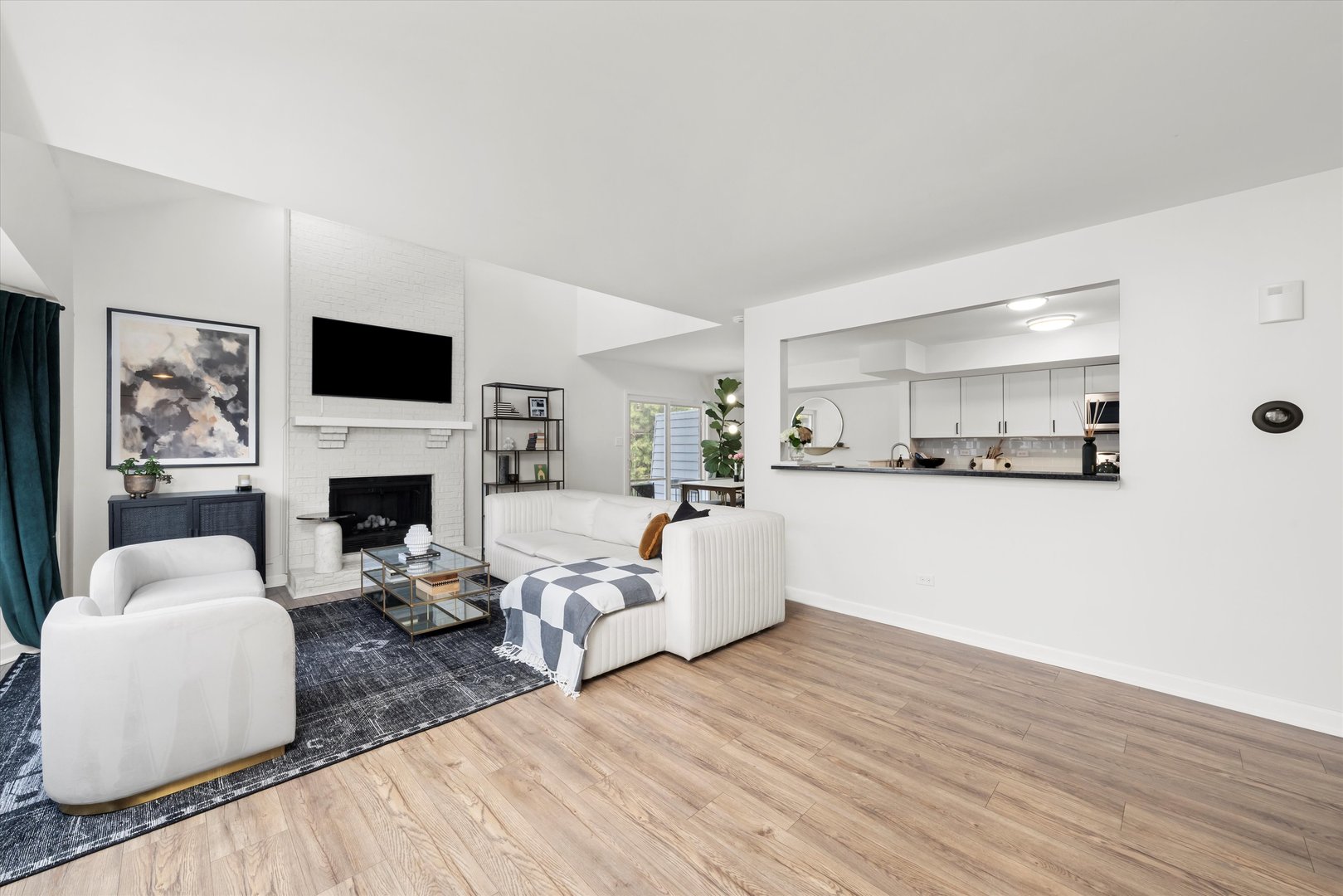 9216 Cliffside Lane