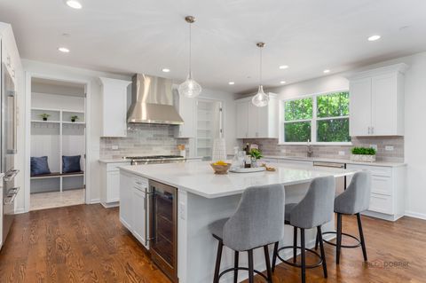 Tiny photo for 23084 N Prairie Lane, Lincolnshire, IL 60069 (MLS # 12669250)