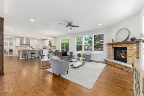 Tiny photo for 23084 N Prairie Lane, Lincolnshire, IL 60069 (MLS # 12669250)