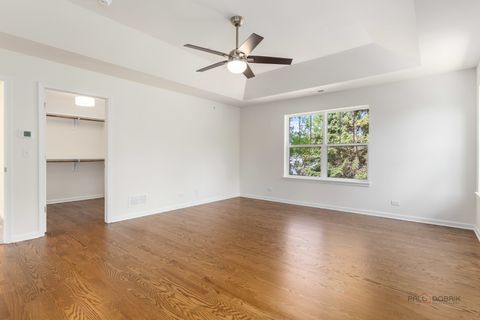 Tiny photo for 23084 N Prairie Lane, Lincolnshire, IL 60069 (MLS # 12669250)