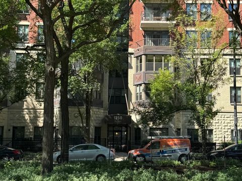 Tiny photo for 1250 S Indiana Avenue #702, Chicago, IL 60605 (MLS # 12474353)
