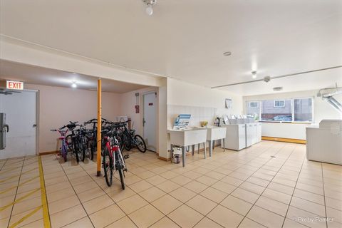 Tiny photo for 8802 Briar Court #3A, Des Plaines, IL 60016 (MLS # 12532978)