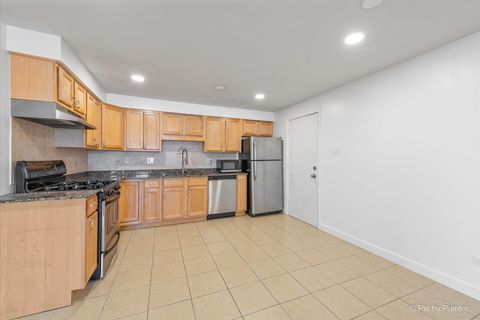Tiny photo for 8802 Briar Court #3A, Des Plaines, IL 60016 (MLS # 12532978)