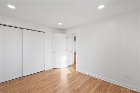 Tiny photo for 8802 Briar Court #3A, Des Plaines, IL 60016 (MLS # 12532978)