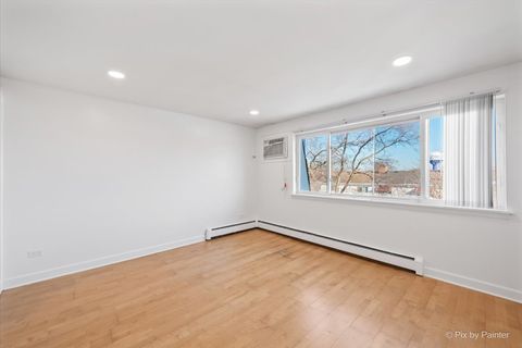 Tiny photo for 8802 Briar Court #3A, Des Plaines, IL 60016 (MLS # 12532978)