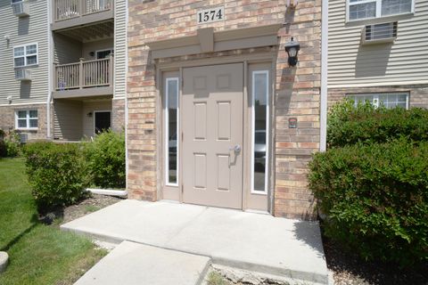 Photo of 1574 W Crystal Rock Court #3C, Round Lake Beach, IL 60073 (MLS # 12682810)
