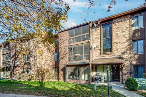Tiny photo for 7517 175th Street #334, Tinley Park, IL 60477 (MLS # 12516357)