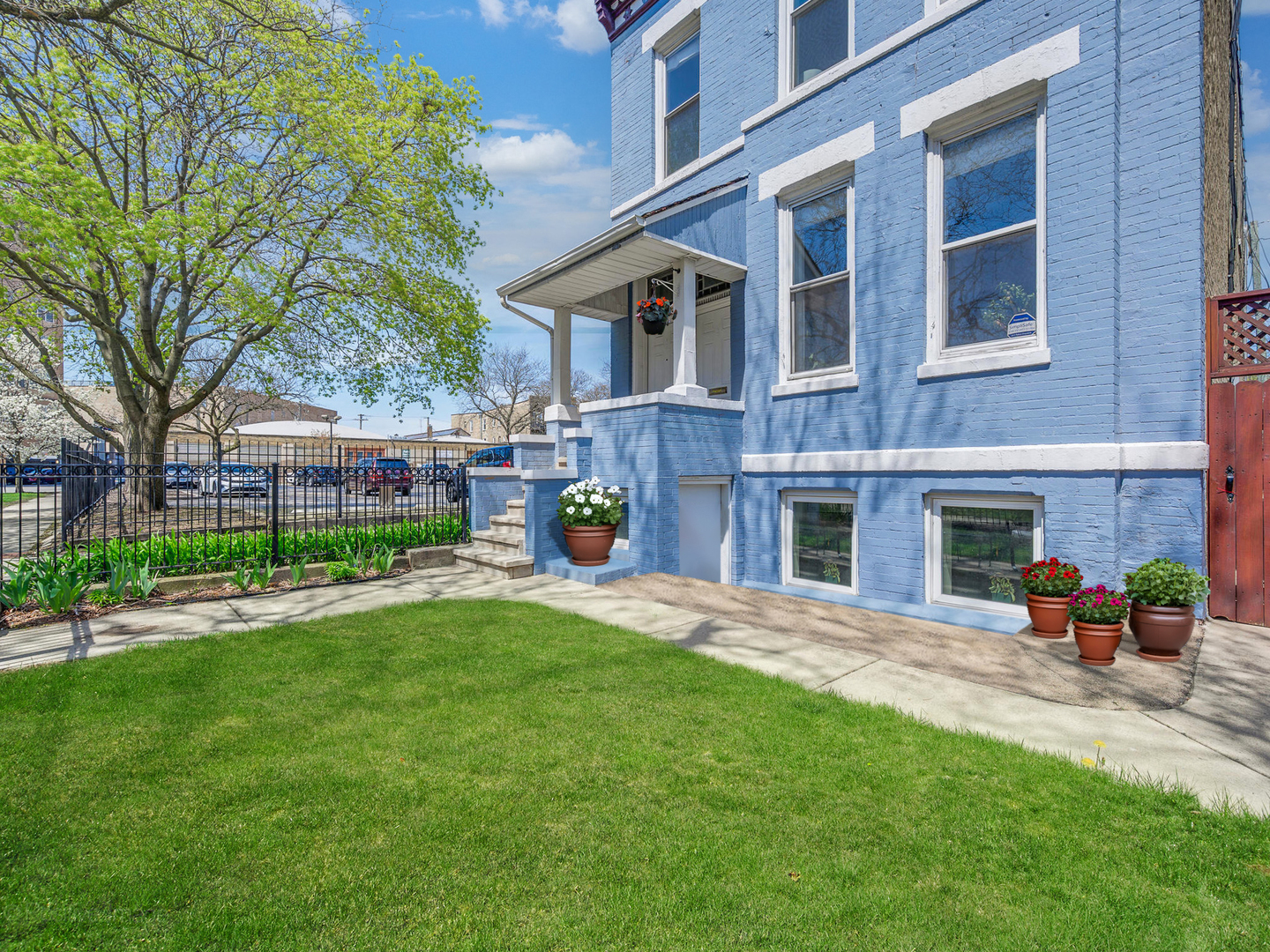 2426 W McLean Avenue