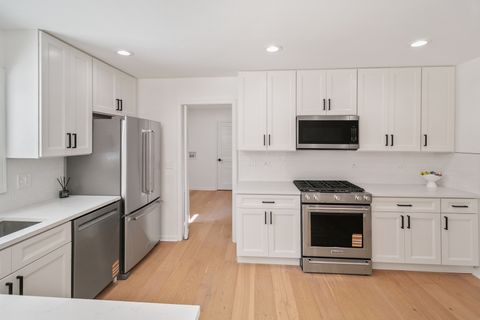 Tiny photo for 185 Cold Spring Road, Barrington, IL 60010 (MLS # 12463725)