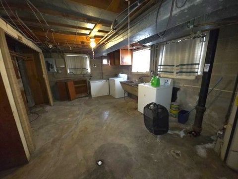 Tiny photo for 404 Westgate Avenue, Chicago Heights, IL 60411 (MLS # 12758484)