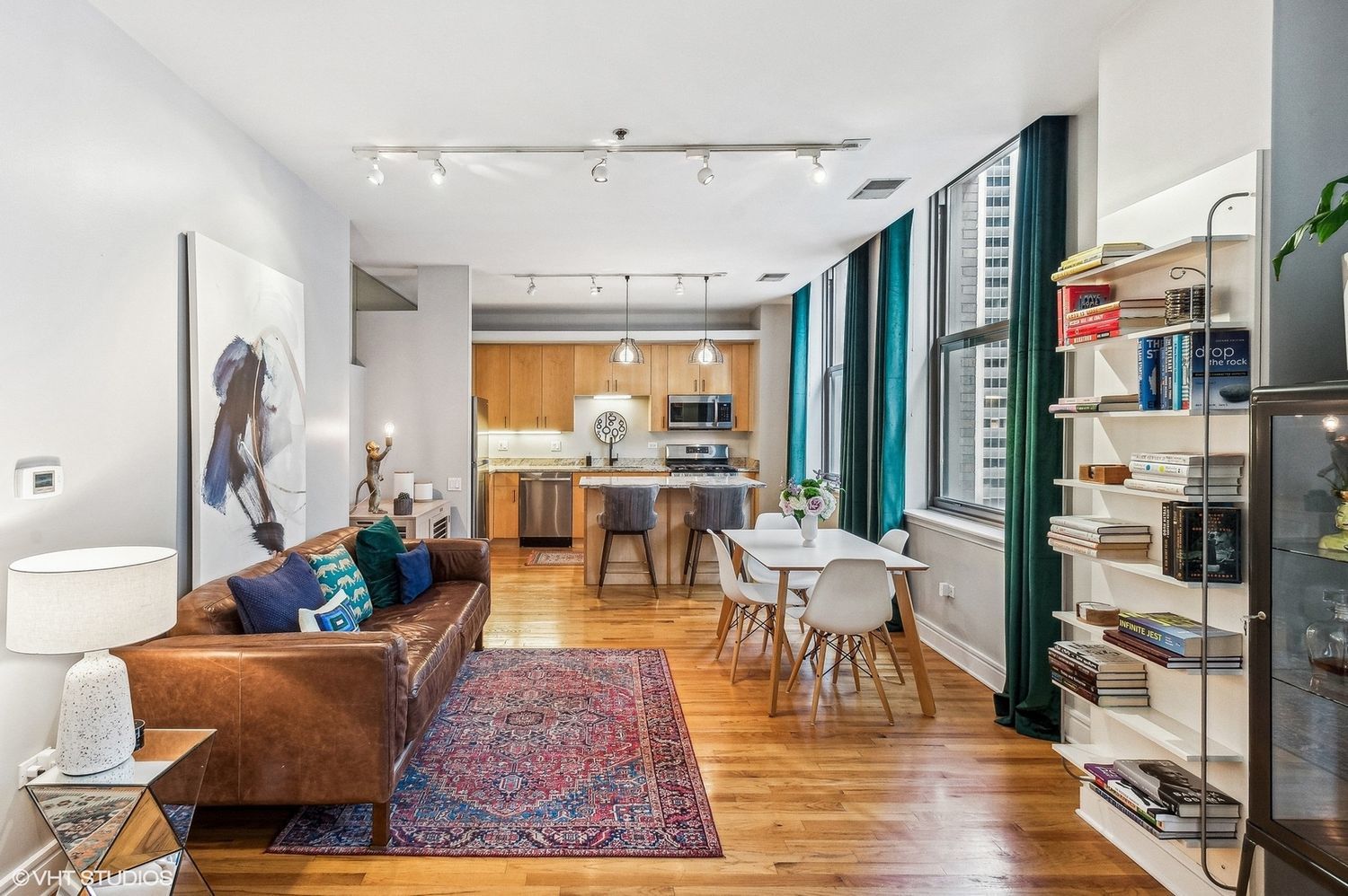 212 W Washington Street 1703