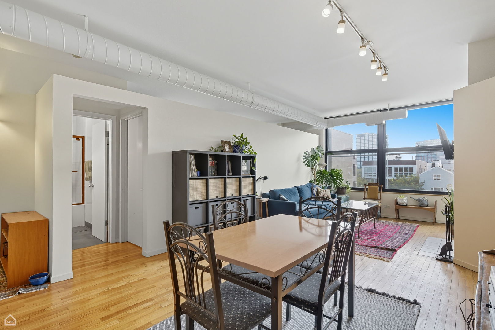 525 N Ada Street 43