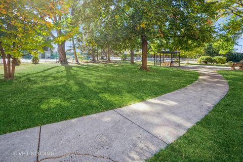 A home in Des Plaines