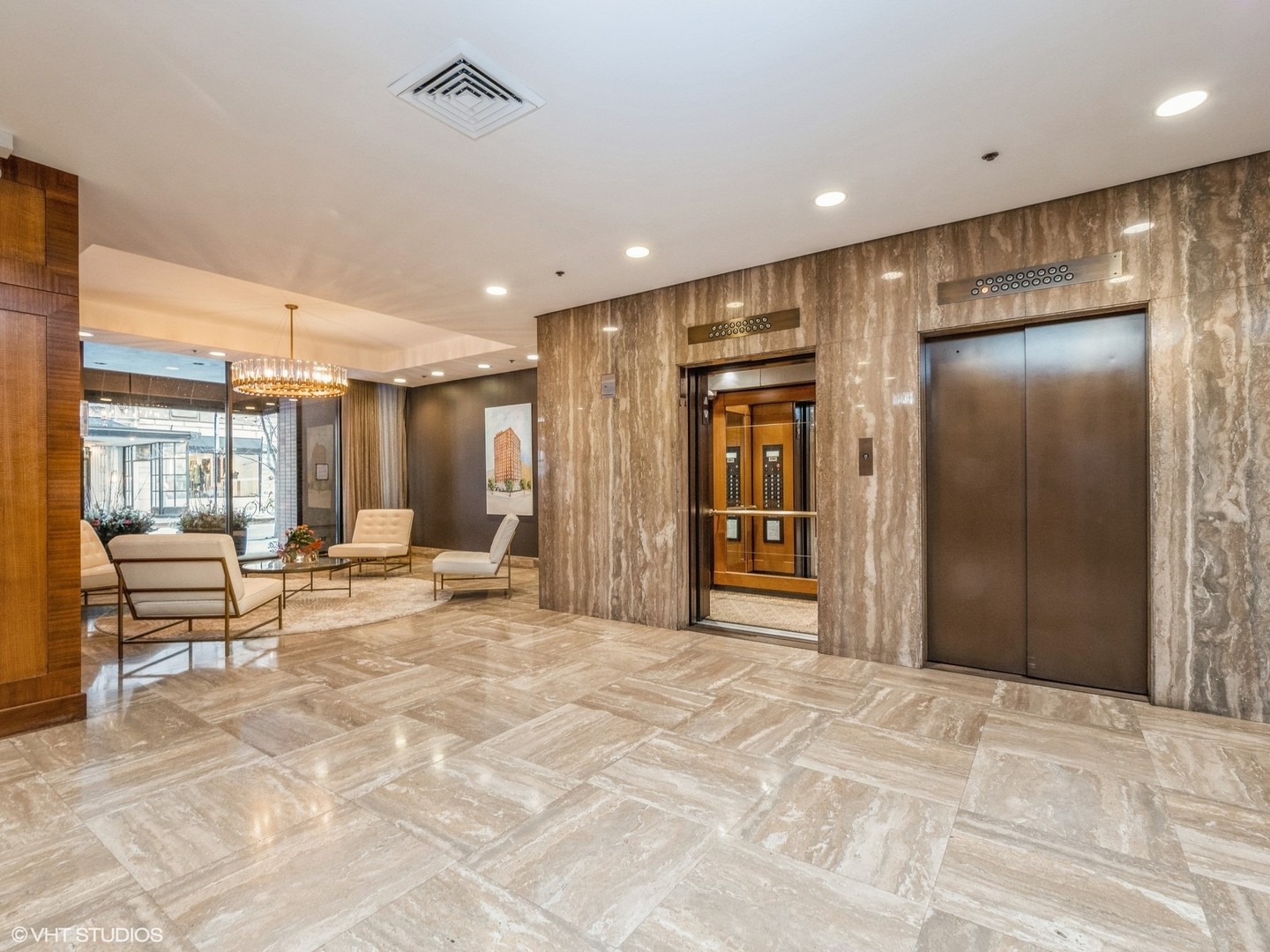40 E Delaware Place 501