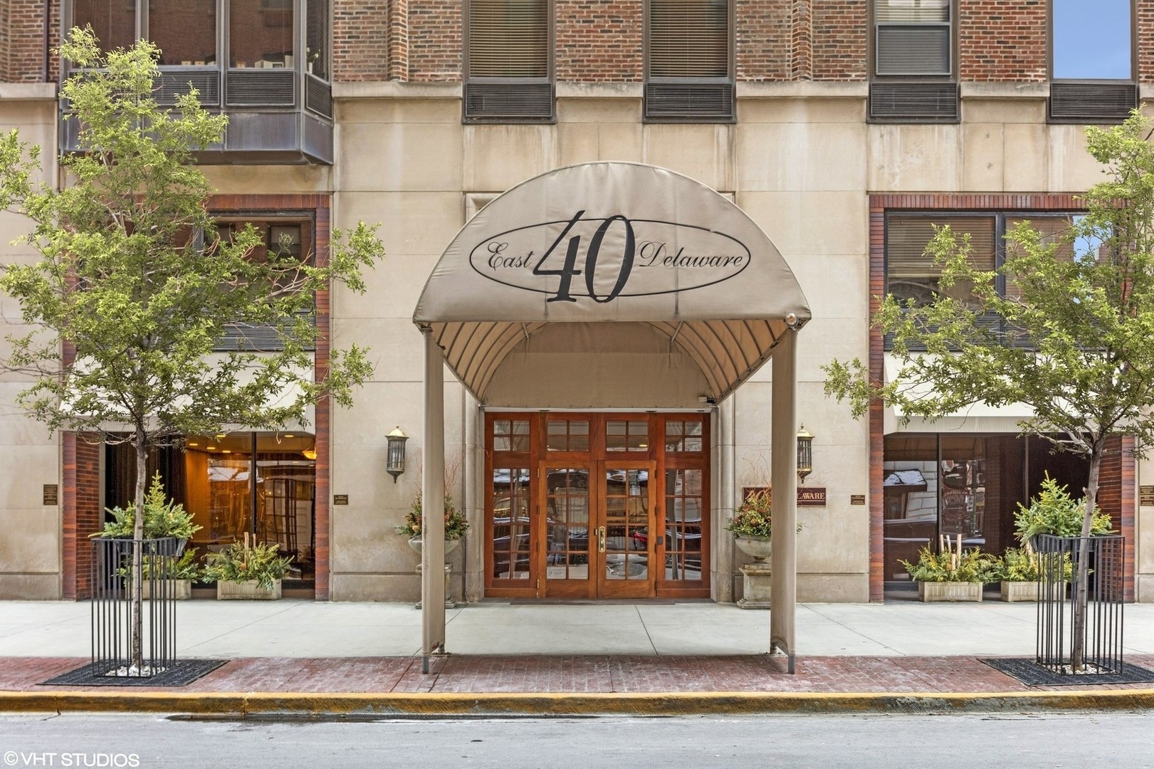 40 E Delaware Place 501