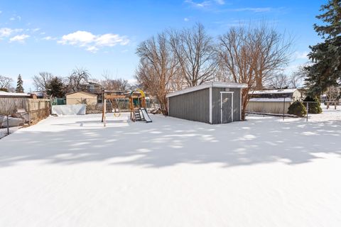 Tiny photo for 9109 Crescent Court, Oak Lawn, IL 60453 (MLS # 12546075)