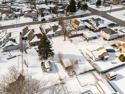 Tiny photo for 9109 Crescent Court, Oak Lawn, IL 60453 (MLS # 12546075)