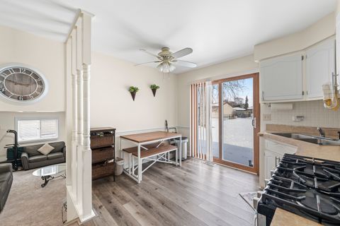 Tiny photo for 9109 Crescent Court, Oak Lawn, IL 60453 (MLS # 12546075)