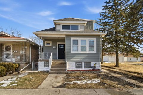 Tiny photo for 12315 S Morgan Street, Calumet Park, IL 60827 (MLS # 12567020)