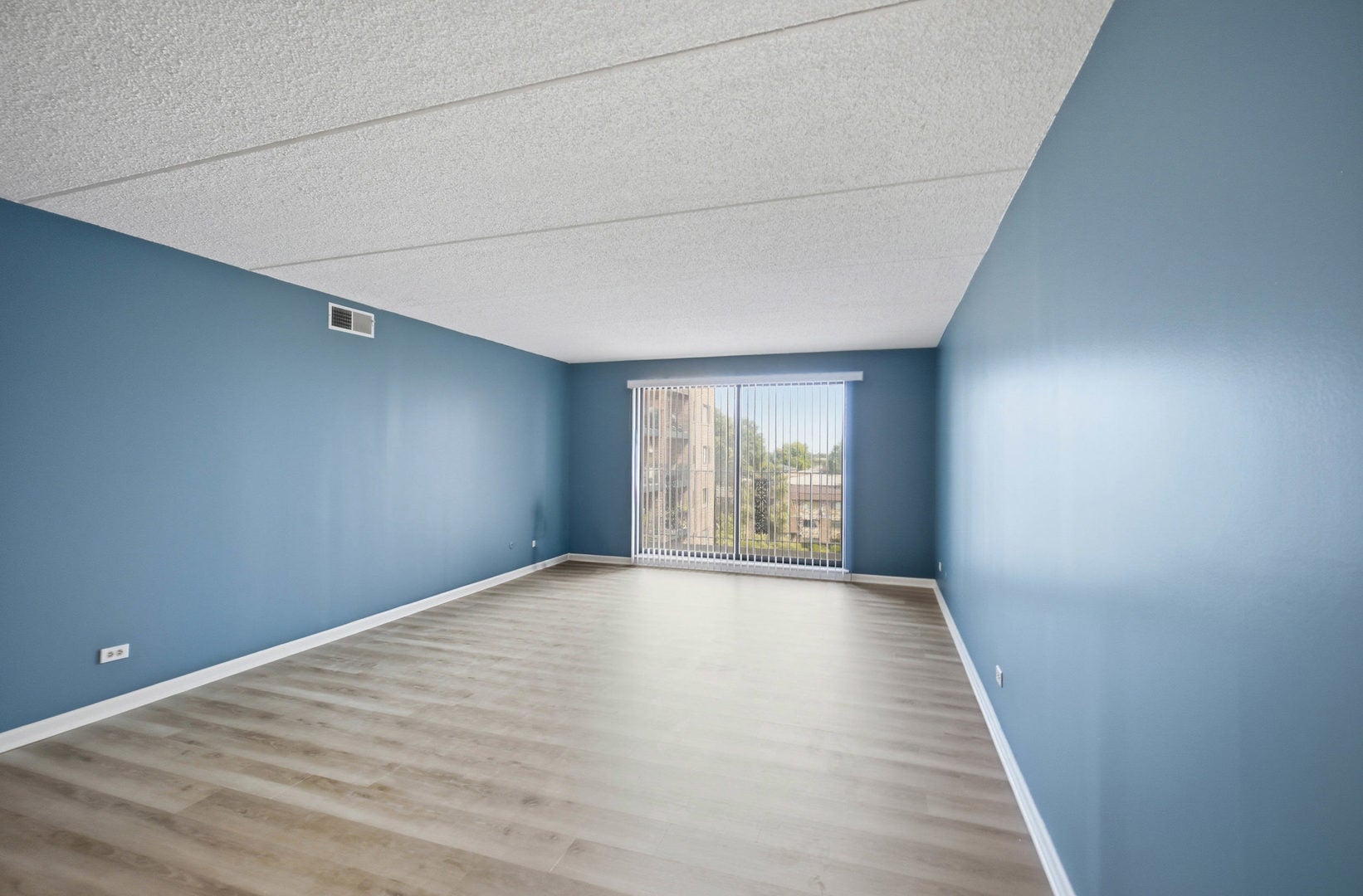 9357 Landings Lane 401