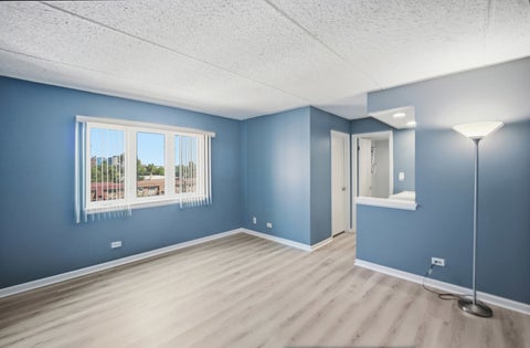 Tiny photo for 9357 Landings Lane #401, Des Plaines, IL 60016 (MLS # 12751872)