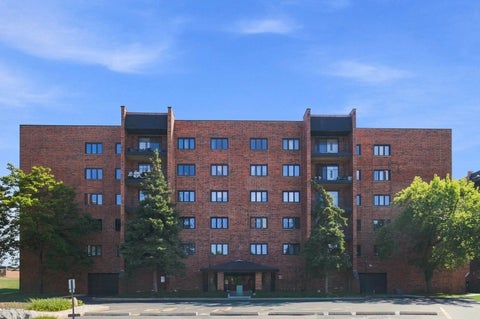 Tiny photo for 9357 Landings Lane #401, Des Plaines, IL 60016 (MLS # 12751872)